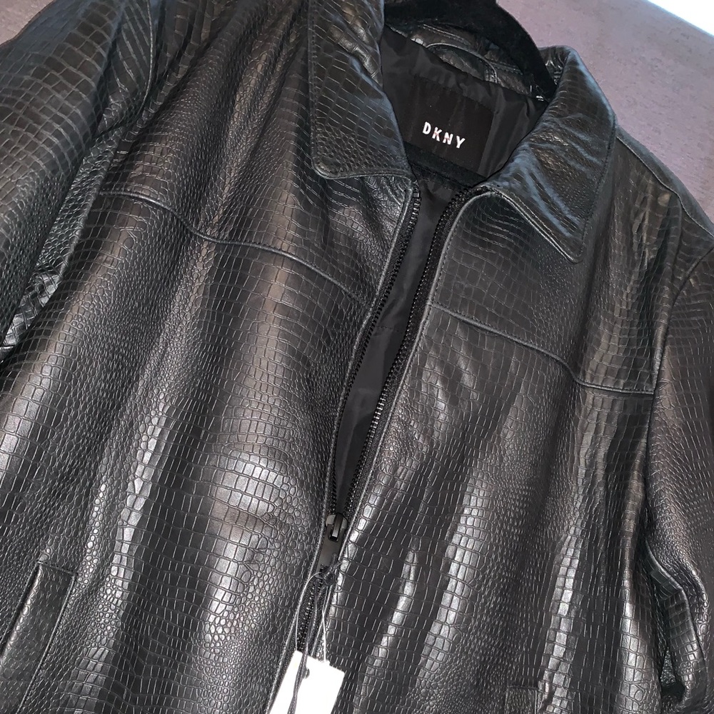 DKNY LEATHER JACKET 🧥 SIZE L 🏆BRAND NEW!!